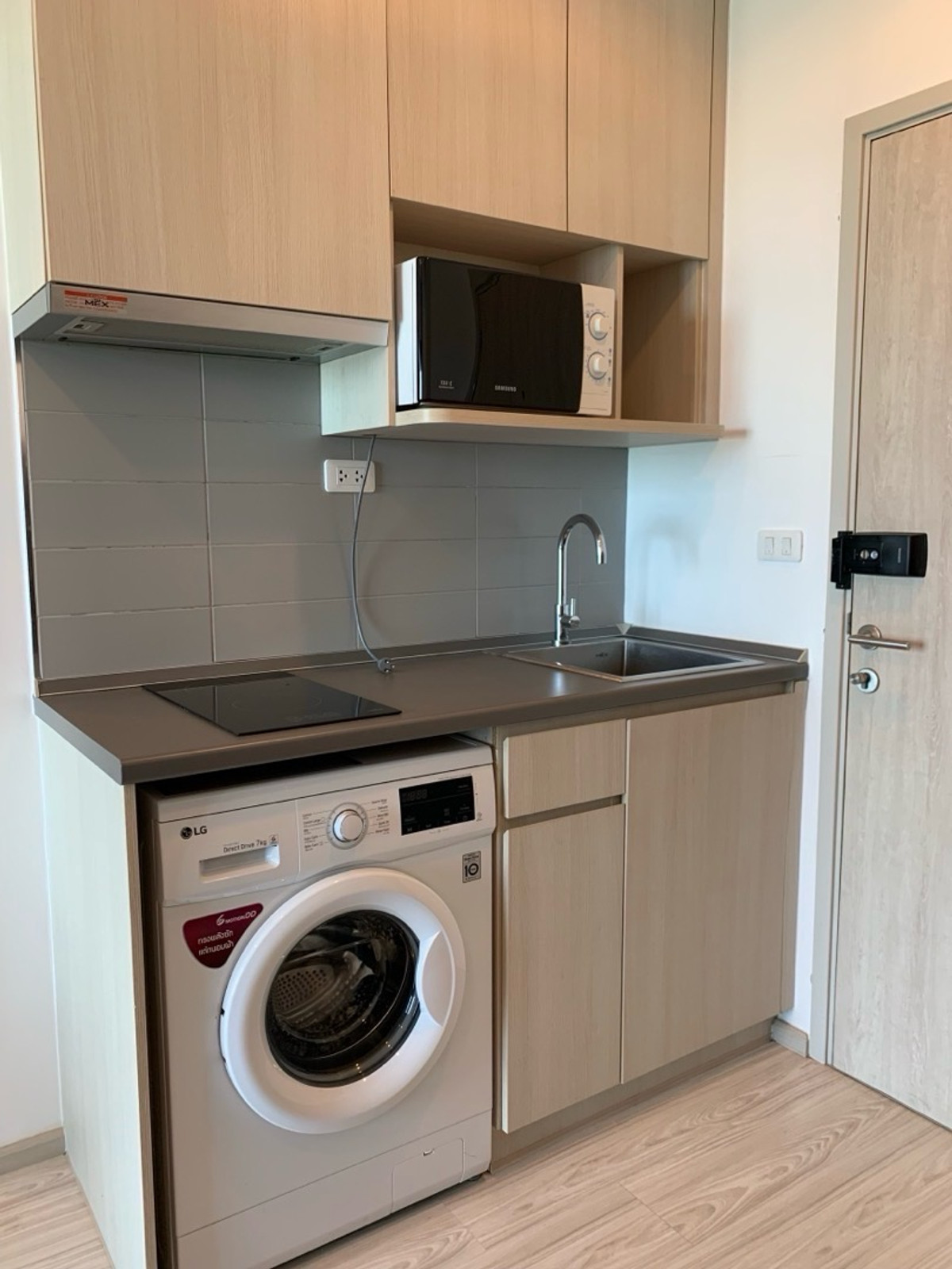 For RentCondoBangna, Bearing, Lasalle : 🔥HOT DEAL🔥FOR RNET | IDEO MOBI SUKHUMVIT EASTGATE | 12,000 THB