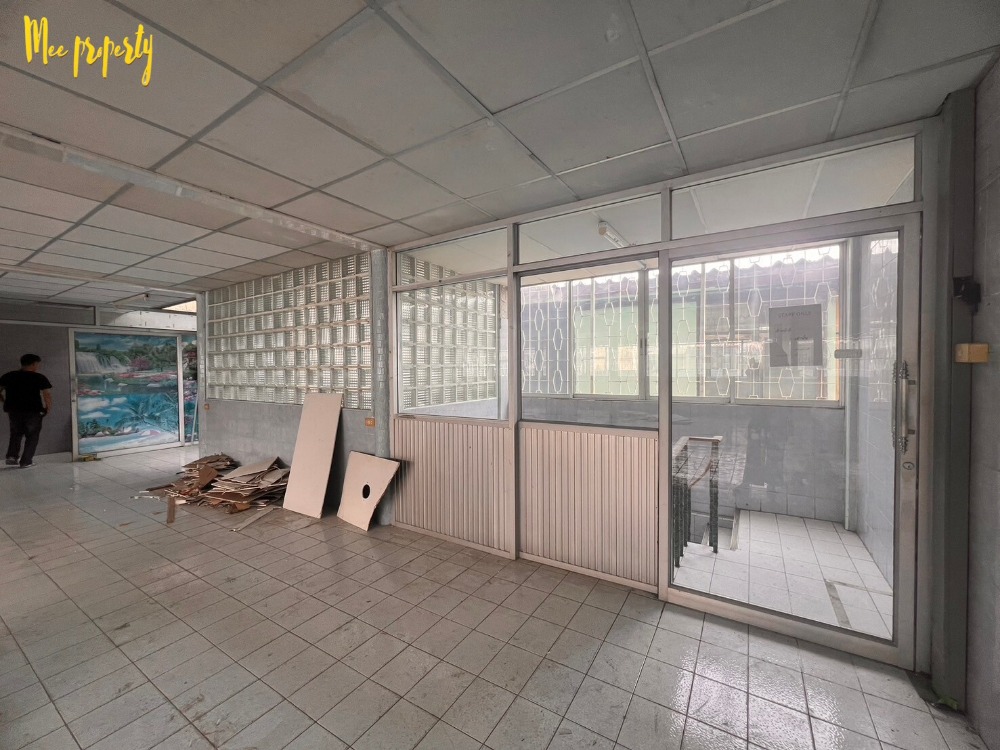 ขายอาคารพาณิชย์พระราม 3 สาธุประดิษฐ์ : ขายด่วนอาคารพาณิชย์ ทำเลดี!! 3 คูหา 5 ชั้น ถนนจันทน์ซอย 16 แยก 6 ใกล้สถานีรถไฟฟ้าหลายสาย ME-136