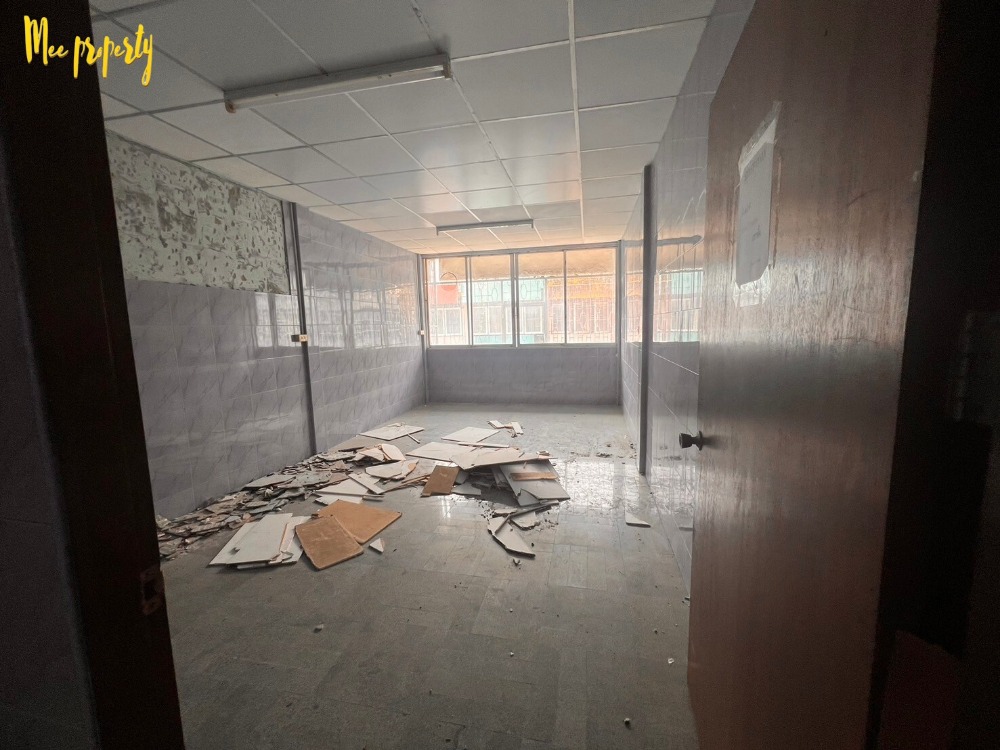 ขายอาคารพาณิชย์พระราม 3 สาธุประดิษฐ์ : ขายด่วนอาคารพาณิชย์ ทำเลดี!! 3 คูหา 5 ชั้น ถนนจันทน์ซอย 16 แยก 6 ใกล้สถานีรถไฟฟ้าหลายสาย ME-136