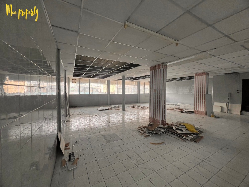 ขายอาคารพาณิชย์พระราม 3 สาธุประดิษฐ์ : ขายด่วนอาคารพาณิชย์ ทำเลดี!! 3 คูหา 5 ชั้น ถนนจันทน์ซอย 16 แยก 6 ใกล้สถานีรถไฟฟ้าหลายสาย ME-136