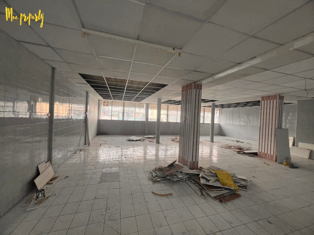 ขายอาคารพาณิชย์พระราม 3 สาธุประดิษฐ์ : ขายด่วนอาคารพาณิชย์ ทำเลดี!! 3 คูหา 5 ชั้น ถนนจันทน์ซอย 16 แยก 6 ใกล้สถานีรถไฟฟ้าหลายสาย ME-136