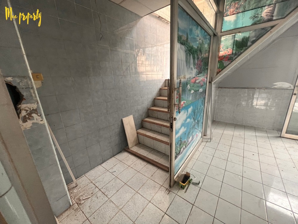 ขายอาคารพาณิชย์พระราม 3 สาธุประดิษฐ์ : ขายด่วนอาคารพาณิชย์ ทำเลดี!! 3 คูหา 5 ชั้น ถนนจันทน์ซอย 16 แยก 6 ใกล้สถานีรถไฟฟ้าหลายสาย ME-136