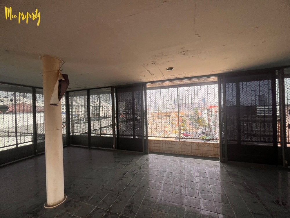 ขายอาคารพาณิชย์พระราม 3 สาธุประดิษฐ์ : ขายด่วนอาคารพาณิชย์ ทำเลดี!! 3 คูหา 5 ชั้น ถนนจันทน์ซอย 16 แยก 6 ใกล้สถานีรถไฟฟ้าหลายสาย ME-136