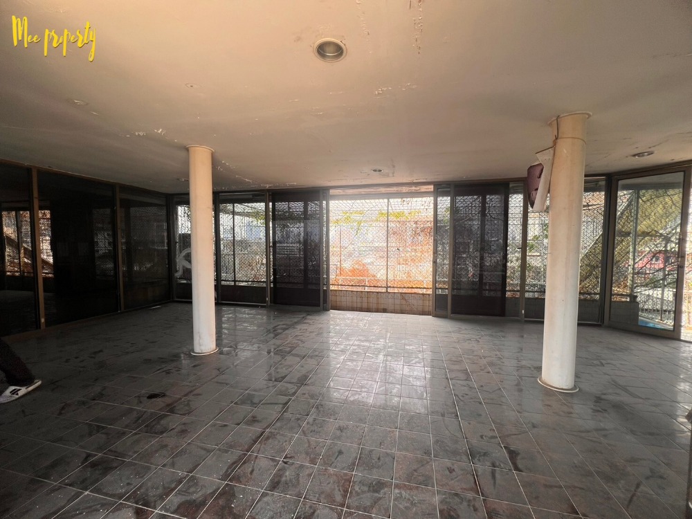 ขายอาคารพาณิชย์พระราม 3 สาธุประดิษฐ์ : ขายด่วนอาคารพาณิชย์ ทำเลดี!! 3 คูหา 5 ชั้น ถนนจันทน์ซอย 16 แยก 6 ใกล้สถานีรถไฟฟ้าหลายสาย ME-136