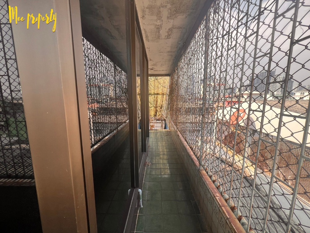 ขายอาคารพาณิชย์พระราม 3 สาธุประดิษฐ์ : ขายด่วนอาคารพาณิชย์ ทำเลดี!! 3 คูหา 5 ชั้น ถนนจันทน์ซอย 16 แยก 6 ใกล้สถานีรถไฟฟ้าหลายสาย ME-136