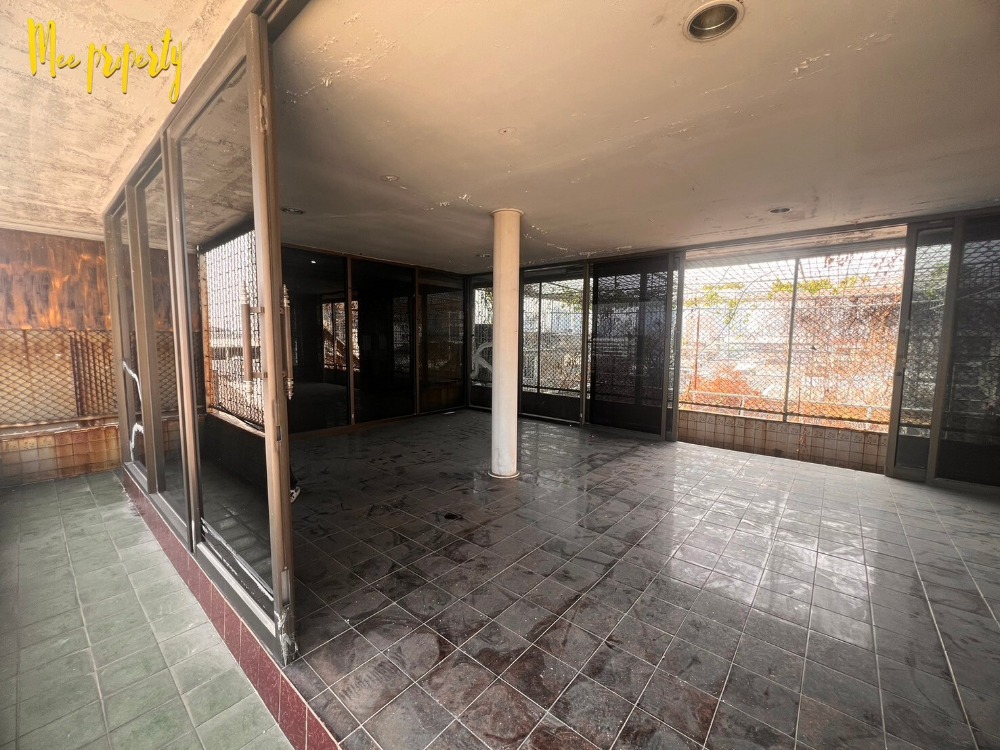 ขายอาคารพาณิชย์พระราม 3 สาธุประดิษฐ์ : ขายด่วนอาคารพาณิชย์ ทำเลดี!! 3 คูหา 5 ชั้น ถนนจันทน์ซอย 16 แยก 6 ใกล้สถานีรถไฟฟ้าหลายสาย ME-136