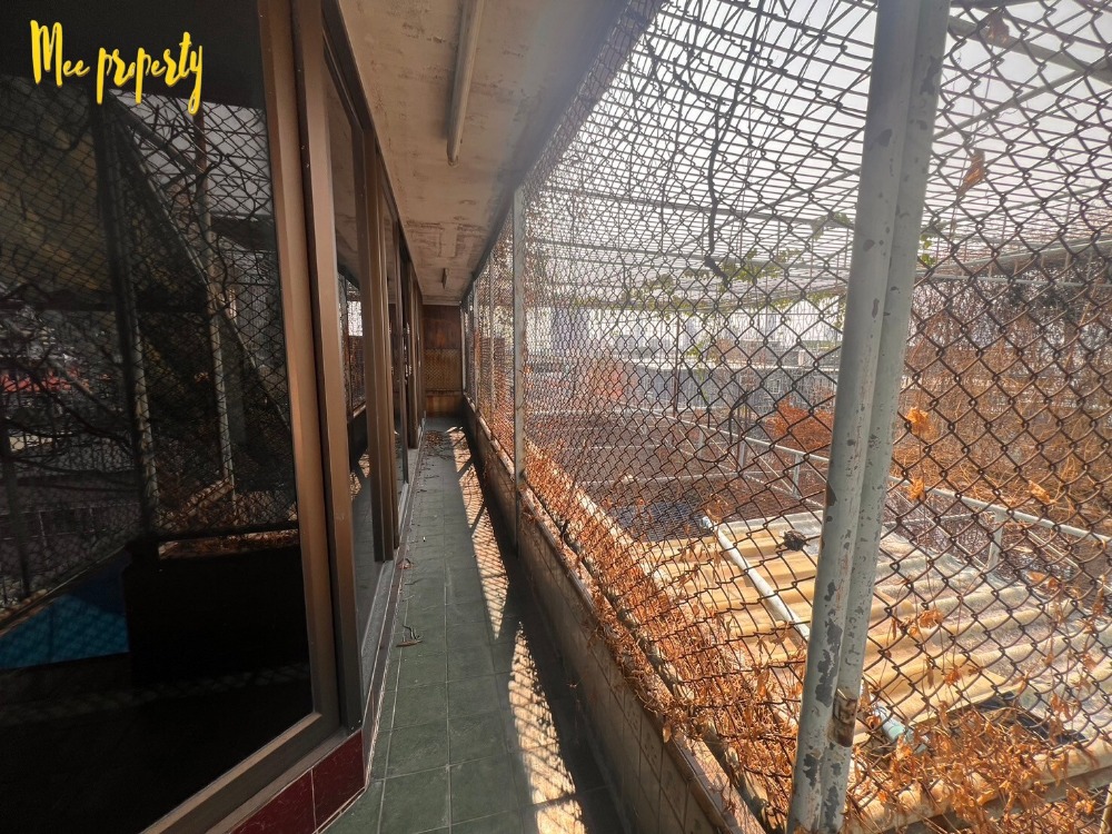 ขายอาคารพาณิชย์พระราม 3 สาธุประดิษฐ์ : ขายด่วนอาคารพาณิชย์ ทำเลดี!! 3 คูหา 5 ชั้น ถนนจันทน์ซอย 16 แยก 6 ใกล้สถานีรถไฟฟ้าหลายสาย ME-136