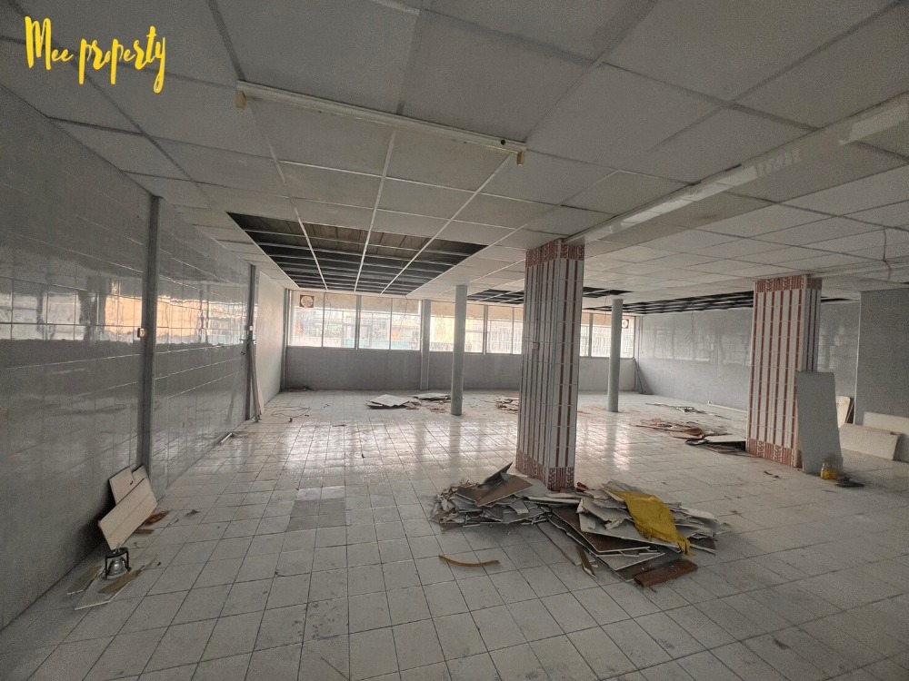 ขายอาคารพาณิชย์พระราม 3 สาธุประดิษฐ์ : ขายด่วนอาคารพาณิชย์ ทำเลดี!! 3 คูหา 5 ชั้น ถนนจันทน์ซอย 16 แยก 6 ใกล้สถานีรถไฟฟ้าหลายสาย ME-136