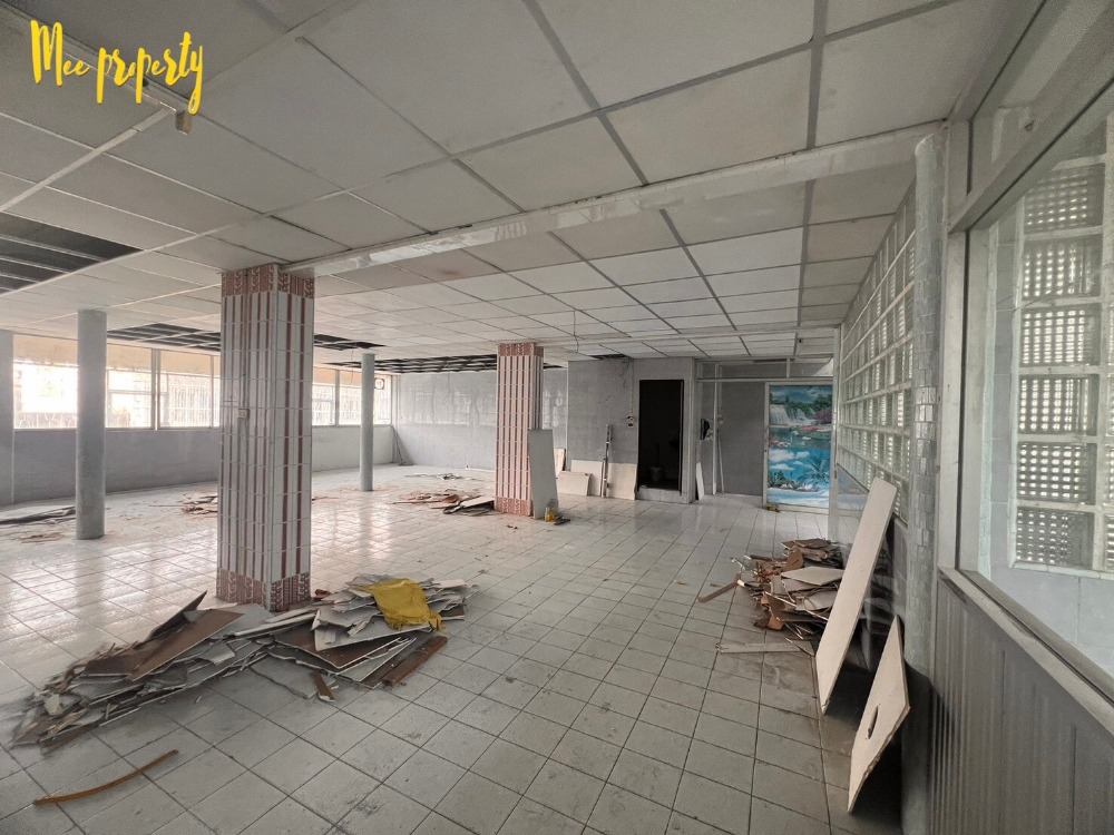 ขายอาคารพาณิชย์พระราม 3 สาธุประดิษฐ์ : ขายด่วนอาคารพาณิชย์ ทำเลดี!! 3 คูหา 5 ชั้น ถนนจันทน์ซอย 16 แยก 6 ใกล้สถานีรถไฟฟ้าหลายสาย ME-136