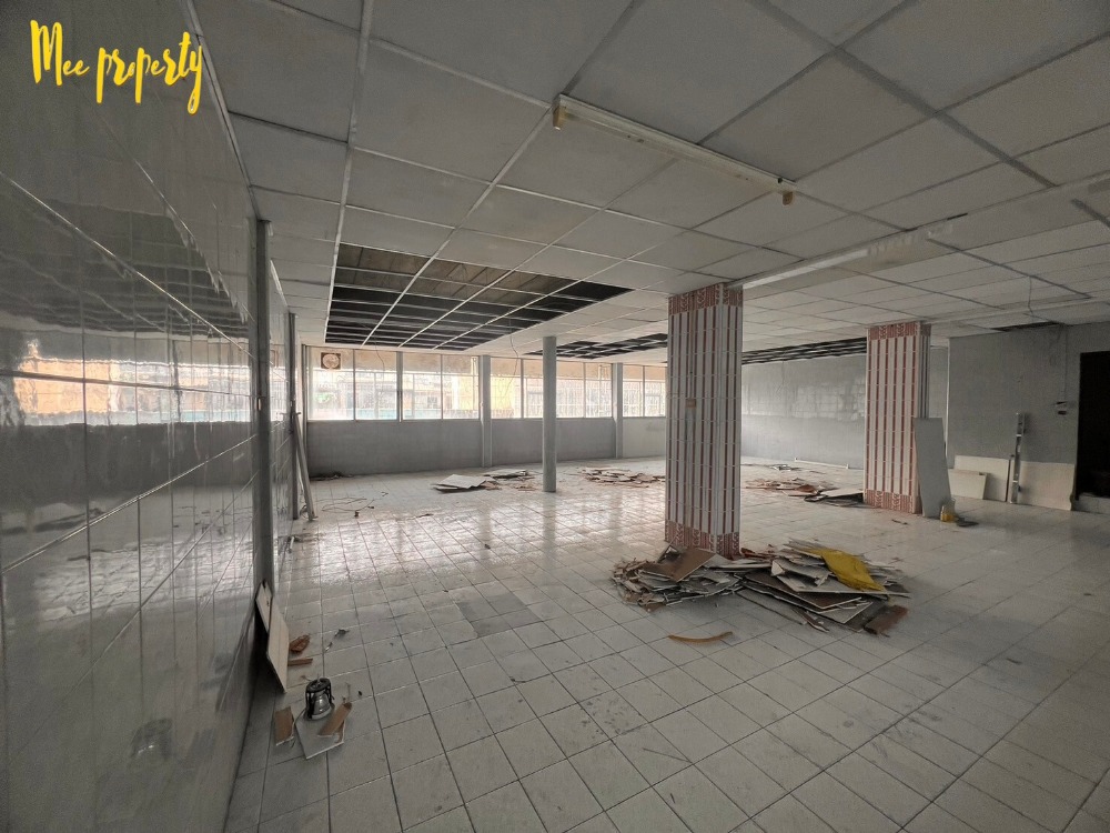 ขายอาคารพาณิชย์พระราม 3 สาธุประดิษฐ์ : ขายด่วนอาคารพาณิชย์ ทำเลดี!! 3 คูหา 5 ชั้น ถนนจันทน์ซอย 16 แยก 6 ใกล้สถานีรถไฟฟ้าหลายสาย ME-136