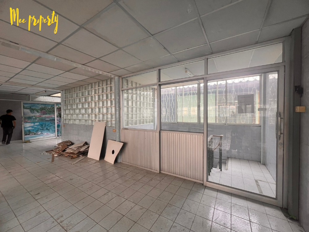 ขายอาคารพาณิชย์พระราม 3 สาธุประดิษฐ์ : ขายด่วนอาคารพาณิชย์ ทำเลดี!! 3 คูหา 5 ชั้น ถนนจันทน์ซอย 16 แยก 6 ใกล้สถานีรถไฟฟ้าหลายสาย ME-136