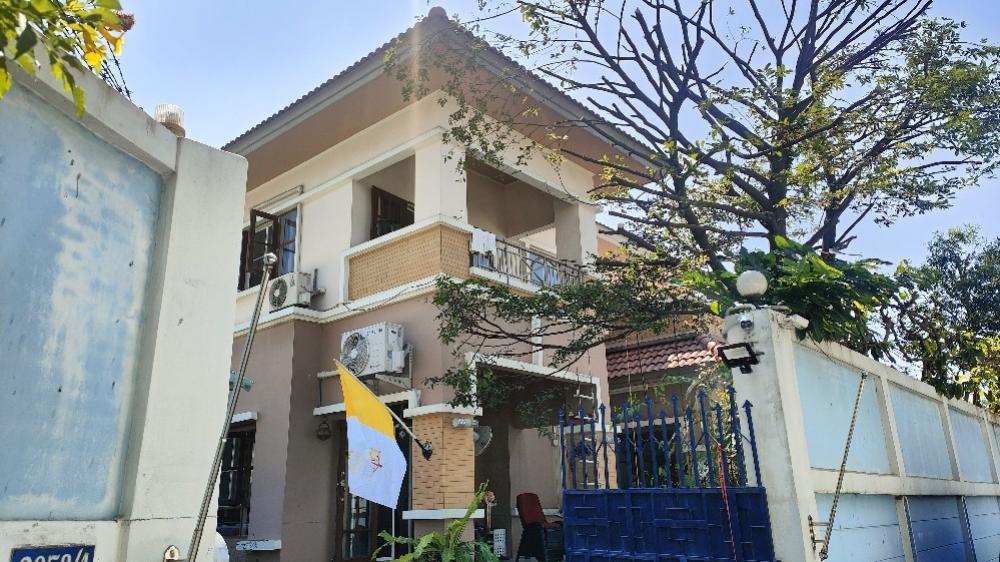 For SaleLandSathorn, Narathiwat : Land for sale with buildings, 2 detached houses, Soi Narathiwat Ratchanakarin 18, near Sathorn Road, Central Plaza Rama 3, size 200 sq m, price 125 million, interested 097 - 465 5644 T.C HOME