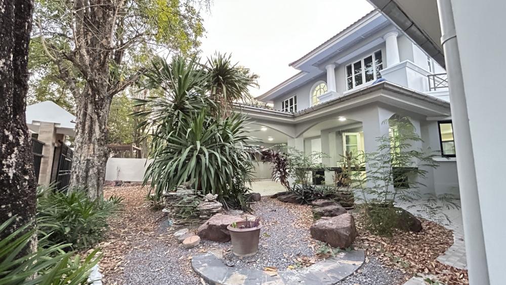 For RentHousePathum Thani,Rangsit, Thammasat : 2-storey detached house for rent, beautiful, newly renovated, Land & House project, price 20,000 / month #House newly renovated, painted, new electrical system throughout the house.