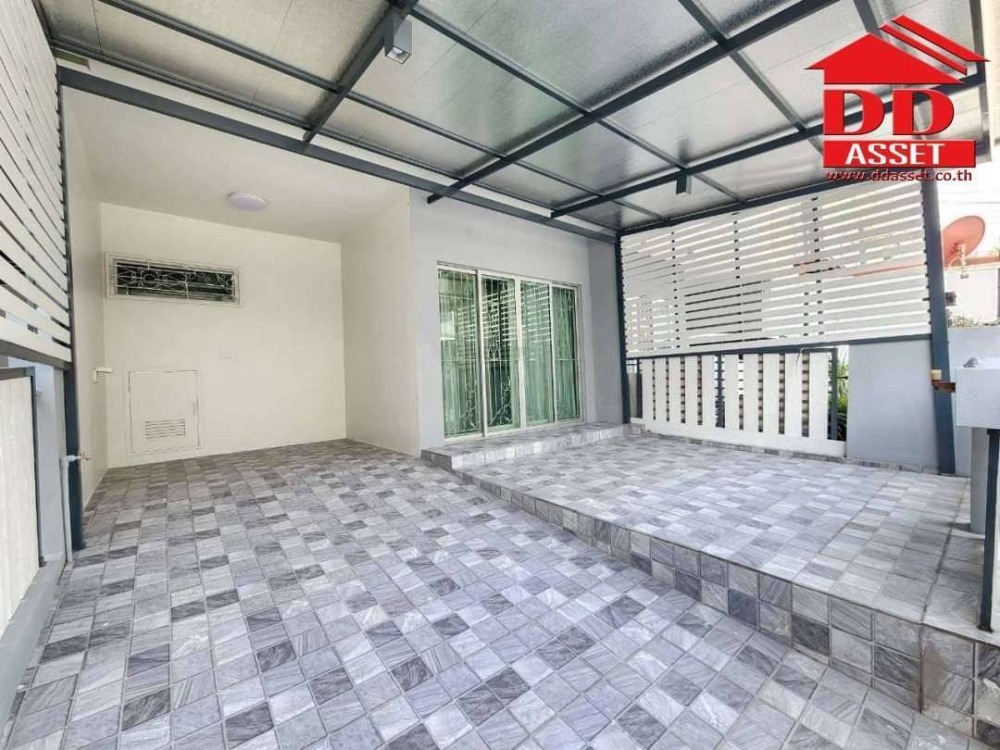 For SaleTownhomeSamut Prakan,Samrong : 2-story townhome for sale, The Connect Village 1 Suvarnabhumi-Kingkaew Newly renovated house, code T8021