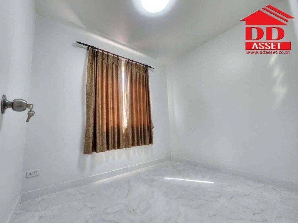 For SaleTownhomeSamut Prakan,Samrong : 2-story townhome for sale, The Connect Village 1 Suvarnabhumi-Kingkaew Newly renovated house, code T8021