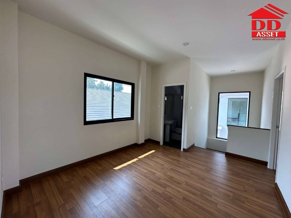 ให้เช่าบ้านปทุมธานี รังสิต ธรรมศาสตร์ : ให้เช่าบ้าน 2 ชั้น CPN ซีพีเอ็น นิน วงแหวน ลำลูกกาคลอง6 รหัส H8027