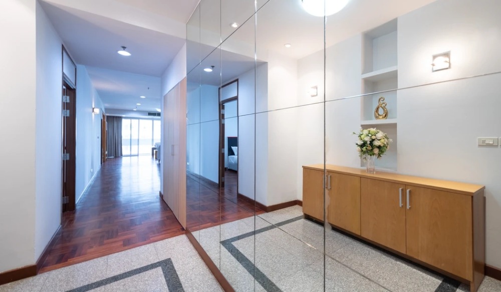 ให้เช่าคอนโดสุขุมวิท อโศก ทองหล่อ : The Grand Sethiwan, คอนโดหรู ใกล้ BTS พร้อมพงษ์ 3 นอน 3 น้ำ 250 ตรม น่าอยู่ เฟอร์ครบ เพียงไม่กี่นาทีถึงห้าง Emporium/EmQuartier