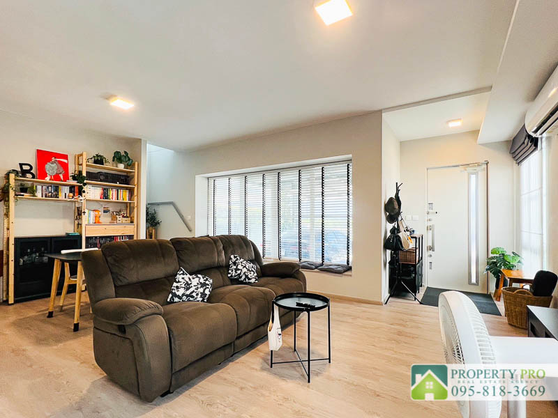 ขายบ้านบางนา แบริ่ง ลาซาล : ขาย บ้าน Anya บางนา รามคำแหง 2 บ้านแฝด แบบ 2 ห้องนอน 43 ตรว 146 ตรม สไตล์ French Country สภาพใหม่เอี่ยม เฟอร์นิเจอร์ เครื่องใช้ไฟฟ้าครบ ใกล้ เฉลิมพระเกียรติ ร.9 Mega Bangna ราชวินิตบางแก้ว สนามบินสุวรรณภูมิ : SL24S-002