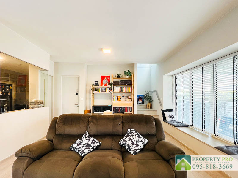 ขายบ้านบางนา แบริ่ง ลาซาล : ขาย บ้าน Anya บางนา รามคำแหง 2 บ้านแฝด แบบ 2 ห้องนอน 43 ตรว 146 ตรม สไตล์ French Country สภาพใหม่เอี่ยม เฟอร์นิเจอร์ เครื่องใช้ไฟฟ้าครบ ใกล้ เฉลิมพระเกียรติ ร.9 Mega Bangna ราชวินิตบางแก้ว สนามบินสุวรรณภูมิ : SL24S-002