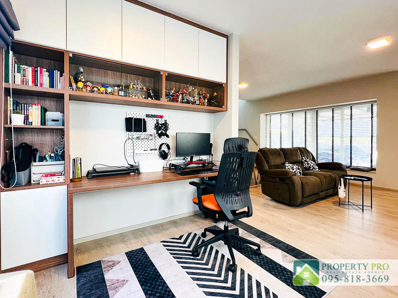 ขายบ้านบางนา แบริ่ง ลาซาล : ขาย บ้าน Anya บางนา รามคำแหง 2 บ้านแฝด แบบ 2 ห้องนอน 43 ตรว 146 ตรม สไตล์ French Country สภาพใหม่เอี่ยม เฟอร์นิเจอร์ เครื่องใช้ไฟฟ้าครบ ใกล้ เฉลิมพระเกียรติ ร.9 Mega Bangna ราชวินิตบางแก้ว สนามบินสุวรรณภูมิ : SL24S-002