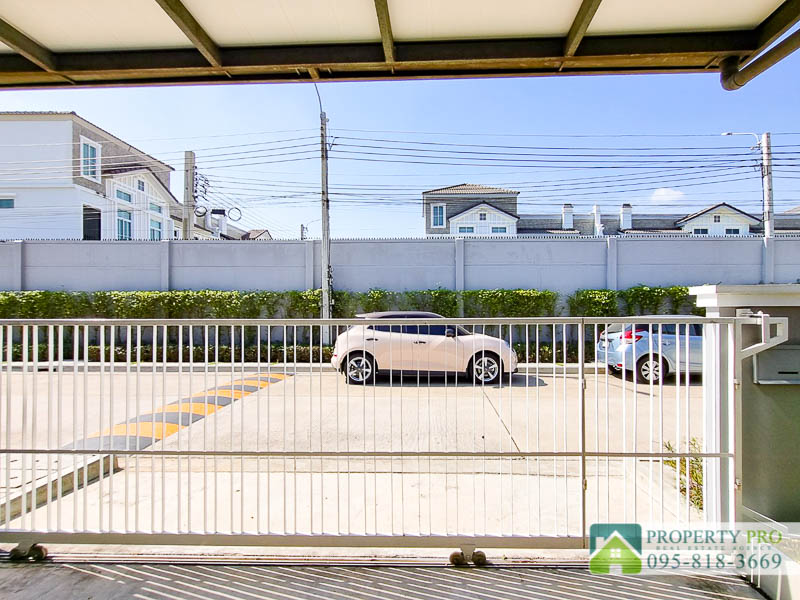 ขายบ้านบางนา แบริ่ง ลาซาล : ขาย บ้าน Anya บางนา รามคำแหง 2 บ้านแฝด แบบ 2 ห้องนอน 43 ตรว 146 ตรม สไตล์ French Country สภาพใหม่เอี่ยม เฟอร์นิเจอร์ เครื่องใช้ไฟฟ้าครบ ใกล้ เฉลิมพระเกียรติ ร.9 Mega Bangna ราชวินิตบางแก้ว สนามบินสุวรรณภูมิ : SL24S-002