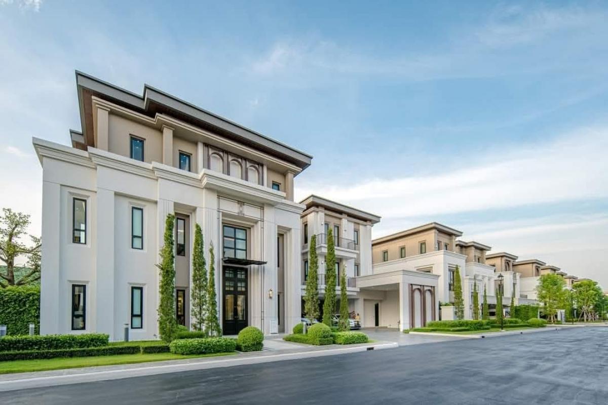 For SaleHousePattanakan, Srinakarin : 🚩Urgent! Last 2 houses, Cinq Royal, Krungthep Kreetha, new from the project.