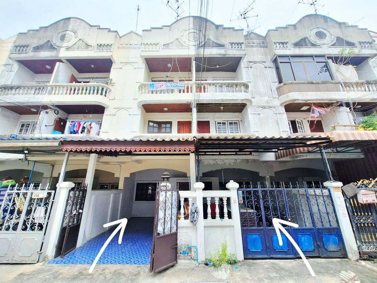 ขายทาวน์โฮมบางนา แบริ่ง ลาซาล : 🏡 3ชั้น ซอยลาซาล​1 ​รถไฟฟ้าแบริ่งแค่ 250 เมตร สุขุมวิท105 ฟรีโอน