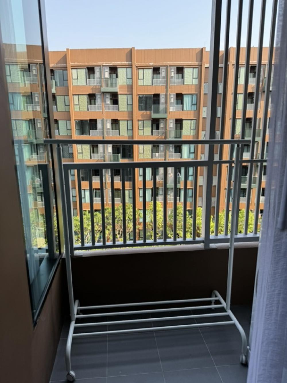 ให้เช่าคอนโดปทุมธานี รังสิต ธรรมศาสตร์ : ให้เช่า Kave Town Colony วิวสระ ตึกD ชั้น 6, ติด ม.กรุงเทพรังสิต พร้อมส่วนกลางทันสมัยกว่า 40 รายการ