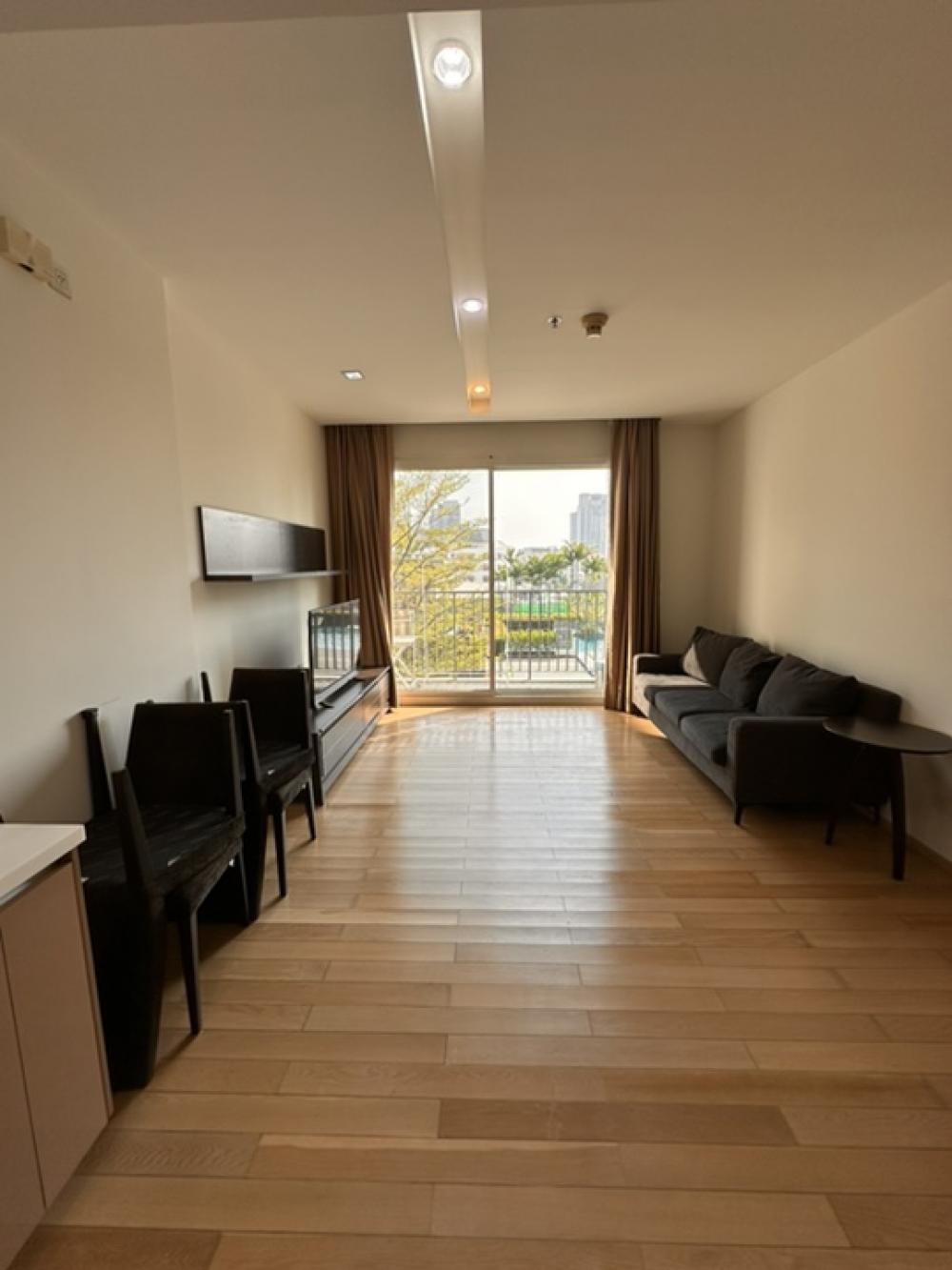 For SaleCondoSukhumvit, Asoke, Thonglor : 2 bedrooms, south side, pool view, 172,000 per sq m.