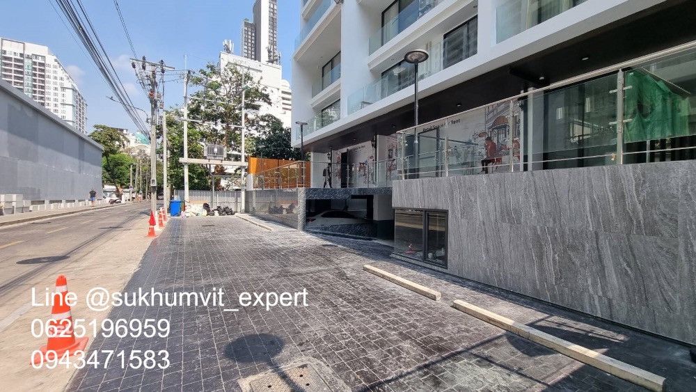 For RentShowroomSukhumvit, Asoke, Thonglor : Commercial space, Asoke - Nana area