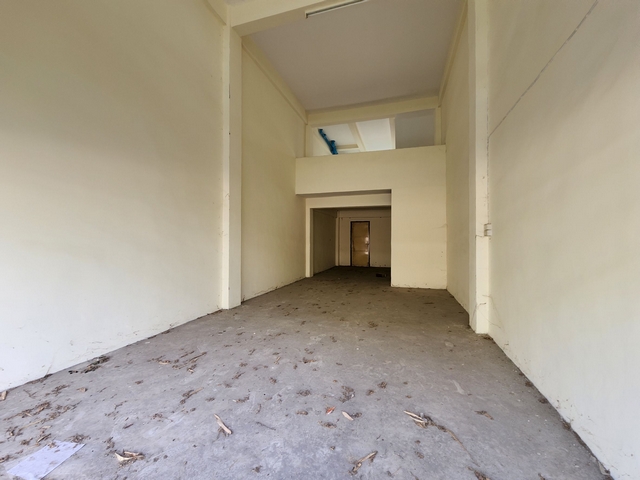 ให้เช่าอาคารพาณิชย์มหาชัย สมุทรสาคร : ให้เช่าตึกแถว 20 ตรว. 3 ชั้น มีชั้นลอย ใกล้โรงเรียนอัสสัมชัญ แคมปัส พระราม 2 เหมาะเปิดบริษัท หรือทำการค้า