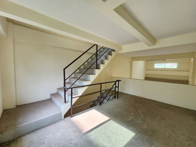 ให้เช่าอาคารพาณิชย์มหาชัย สมุทรสาคร : ให้เช่าตึกแถว 20 ตรว. 3 ชั้น มีชั้นลอย ใกล้โรงเรียนอัสสัมชัญ แคมปัส พระราม 2 เหมาะเปิดบริษัท หรือทำการค้า