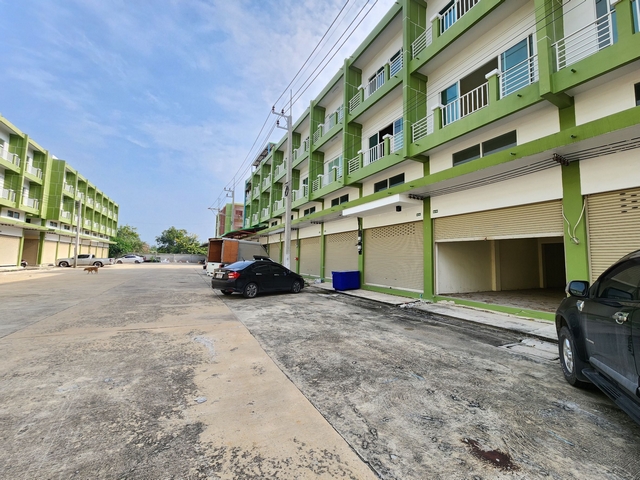 ให้เช่าอาคารพาณิชย์มหาชัย สมุทรสาคร : ให้เช่าตึกแถว 20 ตรว. 3 ชั้น มีชั้นลอย ใกล้โรงเรียนอัสสัมชัญ แคมปัส พระราม 2 เหมาะเปิดบริษัท หรือทำการค้า