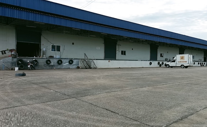 For SaleLandChiang Mai : Land with warehouse building for sale 9 rai, Hang Dong District, Chiang Mai Province.