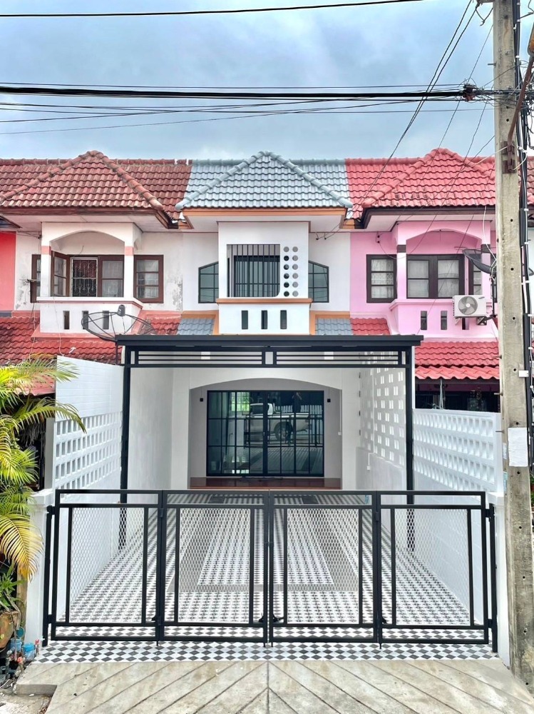 ขายทาวน์โฮมมีนบุรี-ร่มเกล้า : ทาวน์เฮ้าส์ 2 ชั้น หมู่บ้านดาริกา มิตรไมตรี 22 บิ๊กซีหนองจอก สนามกีฬา สวนสาธารณะ แม็คโคร วินด์เซอร์ปาร์ค แอนด์ กอล์ฟคลับ หอนาฬิกา ลาดกระบัง สนามบินสุวรรณภูมิ