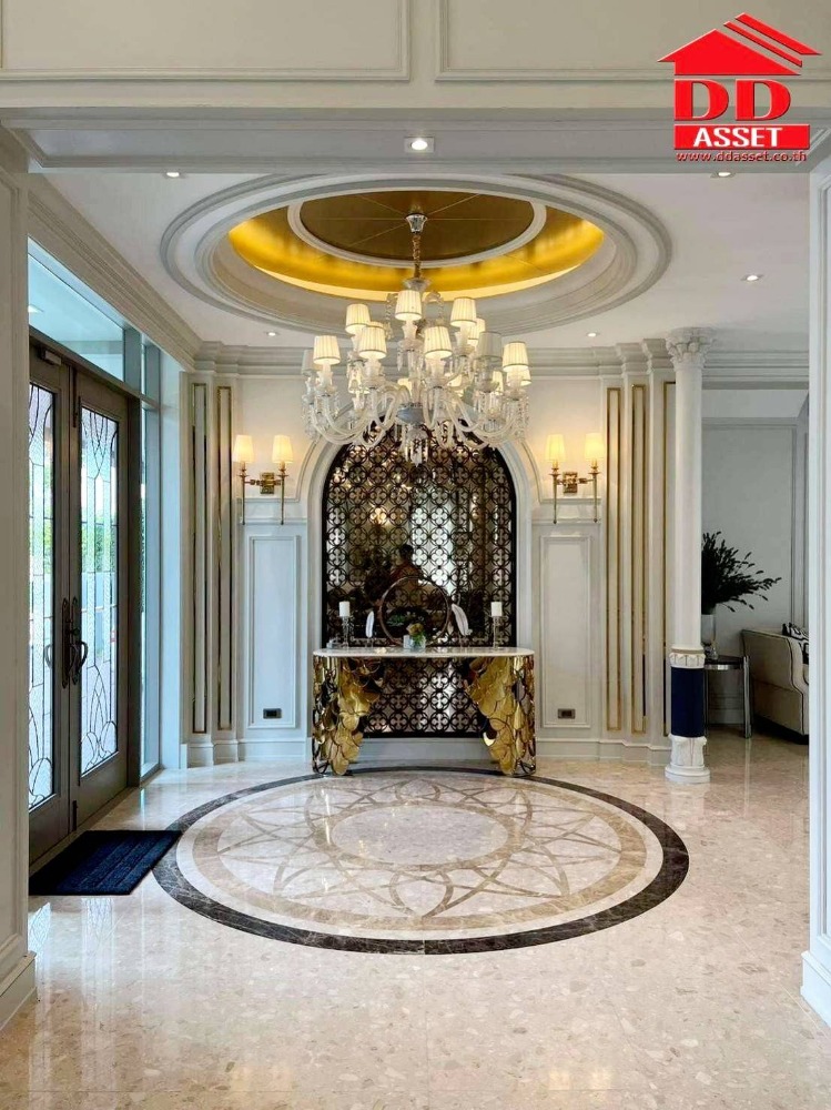 ขายบ้านปิ่นเกล้า จรัญสนิทวงศ์ : ขายคฤหาสน์หรู เดอะแกรนด์ ปิ่นเกล้า The Grand Pinklao ติดถนนบรมราชชนนี Placio de San Telmo (พาลาซิโอ้ เดอ ซาน เตลโม) บ้านมีสระว่ายน้ำกลางบ้าน  รหัส H8031