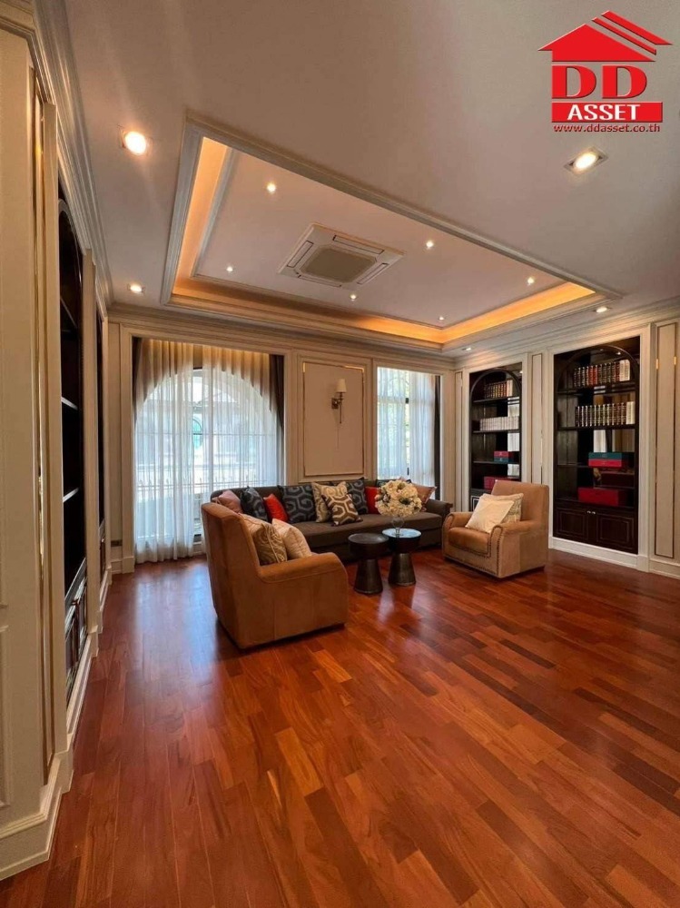 ขายบ้านปิ่นเกล้า จรัญสนิทวงศ์ : ขายคฤหาสน์หรู เดอะแกรนด์ ปิ่นเกล้า The Grand Pinklao ติดถนนบรมราชชนนี Placio de San Telmo (พาลาซิโอ้ เดอ ซาน เตลโม) บ้านมีสระว่ายน้ำกลางบ้าน  รหัส H8031