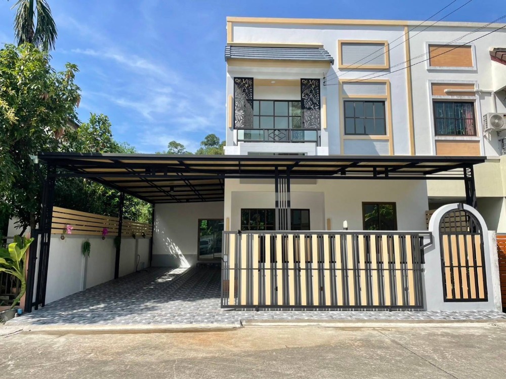 ขายทาวน์โฮมมีนบุรี-ร่มเกล้า : ทาวน์เฮาส์ 2 ชั้น หมู่บ้านเต็มศิริพลัส บิ๊กซีหนองจอก สนามกีฬา สวนสาธารณะ แม็คโคร วินด์เซอร์ปาร์ค แอนด์ กอล์ฟคลับ หอนาฬิกา ลาดกระบัง สนามบินสุวรรณภูมิ