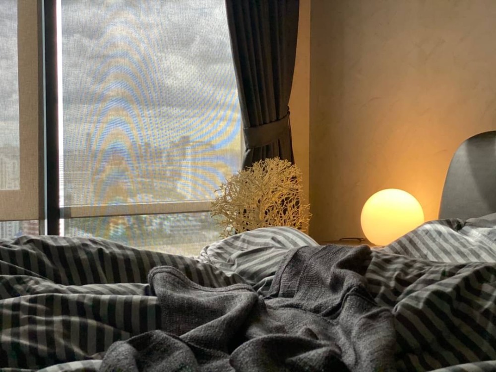 ขายคอนโดสุขุมวิท อโศก ทองหล่อ : 📌พร้อมผู้เช่า และ ขาย  8/12/68
ห้อง 2 นอนหันหน้าไปทางตะวันออก The Lofts Asoke วิวที่ไม่ถูกบล็อกจากระเบียง ตกแต่งสวยงามโดยดีไซน์เนอร์ภายในมืออาชีพชาวญี่ปุ่น