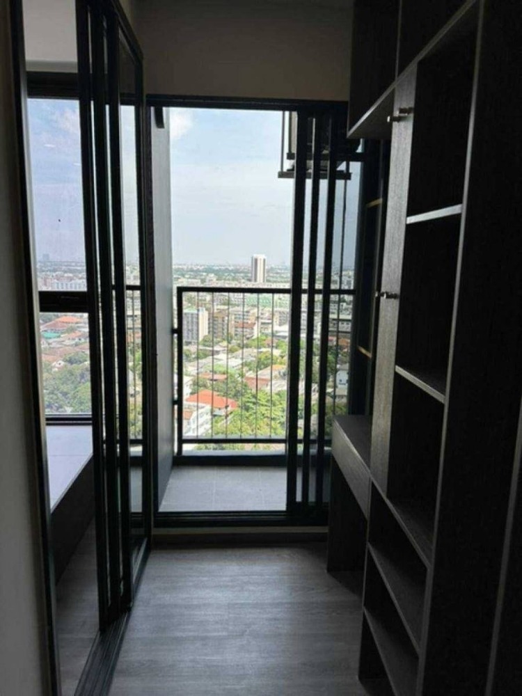 ขายคอนโดลาดพร้าว101 แฮปปี้แลนด์ : S-OLK103  ขายคอนโด ดิออริจิ้น ลาดพร้าว-บางกะปิ, ชั้น 18 วิวเมือง 22.5 ตรม. 3.2 ล้าน 064-959-8900