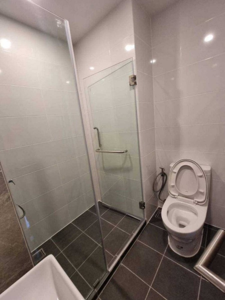 ขายคอนโดลาดพร้าว101 แฮปปี้แลนด์ : S-OLK103  ขายคอนโด ดิออริจิ้น ลาดพร้าว-บางกะปิ, ชั้น 18 วิวเมือง 22.5 ตรม. 3.2 ล้าน 064-959-8900