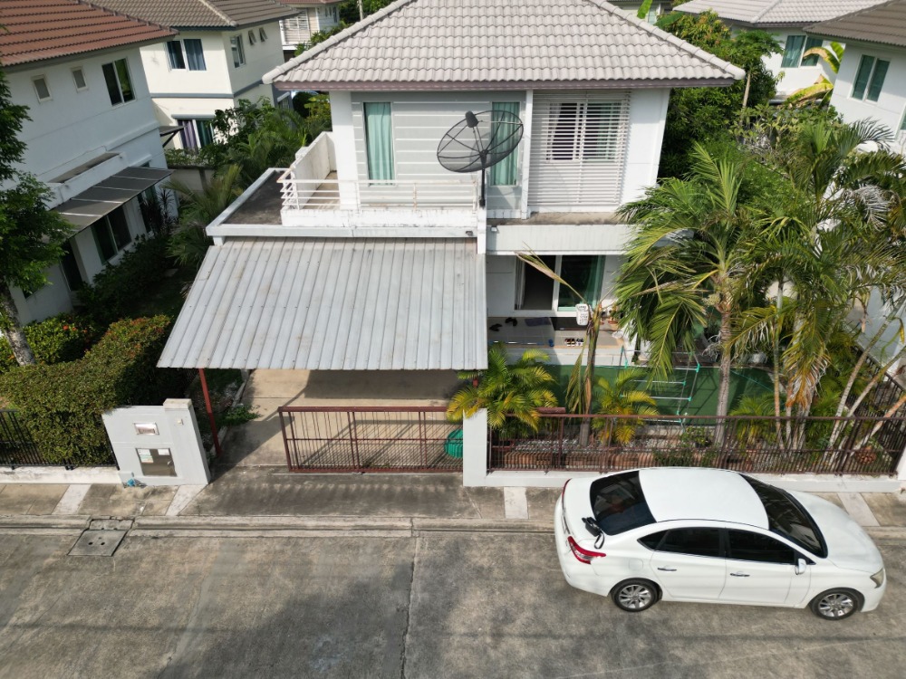 For SaleHouseBangna, Bearing, Lasalle : House for sale, Prueklada Bangna, ready-to-move-in project from Land & Houses.