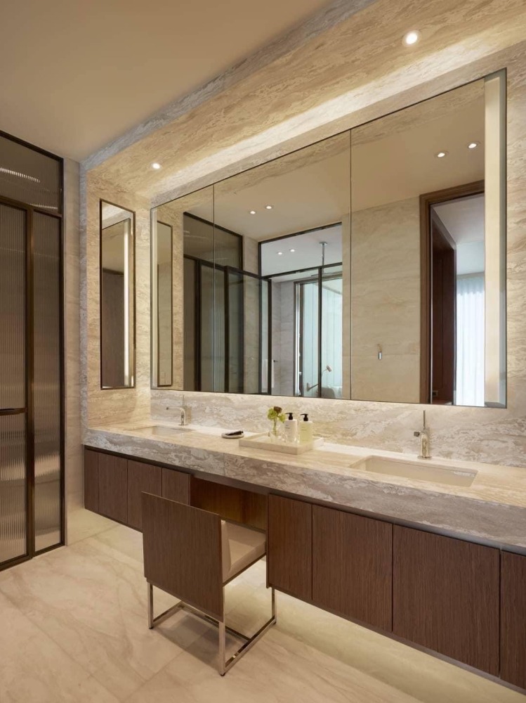 ขายคอนโดวิทยุ ชิดลม หลังสวน : ⭐ที่สุดของความหรูหรา 2 ห้องนอน Scope Langsuan โครงการ Freehold บนทำเลหลังสวน เลี้ยงสัตว์ได้ เฟอร์พร้อมอุปกรณ์ครบครัน บริการทำความสะอาดบ้าน บริการแบบเต็มรูปตลอด 24 ชั่วโมง