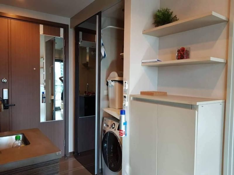 ขายคอนโดสะพานควาย จตุจักร : ขาย ออนิกซ์ พหลโยธิน 1นอน 32ตรม ชั้น10 วิวสระ แถมเฟอร์ฯ เครื่องใช้ไฟฟ้าครบ พร้อมอยู่ คอนโดใกล้ BTS สะพานควาย รพ.เปาโล