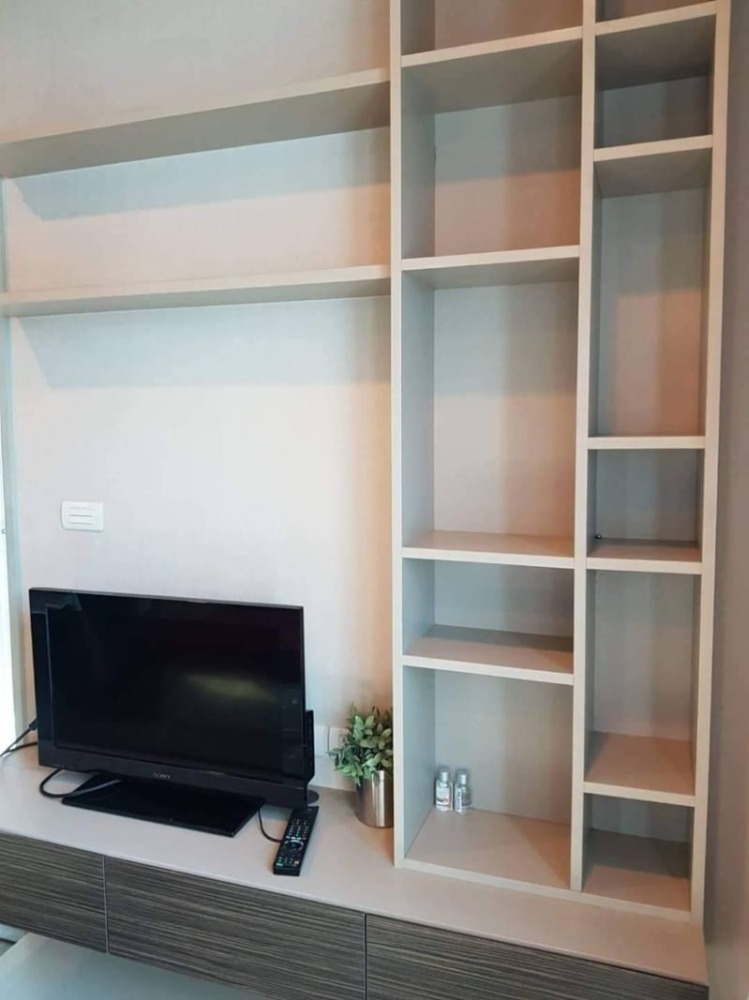 ขายคอนโดสะพานควาย จตุจักร : ขาย ออนิกซ์ พหลโยธิน 1นอน 32ตรม ชั้น10 วิวสระ แถมเฟอร์ฯ เครื่องใช้ไฟฟ้าครบ พร้อมอยู่ คอนโดใกล้ BTS สะพานควาย รพ.เปาโล