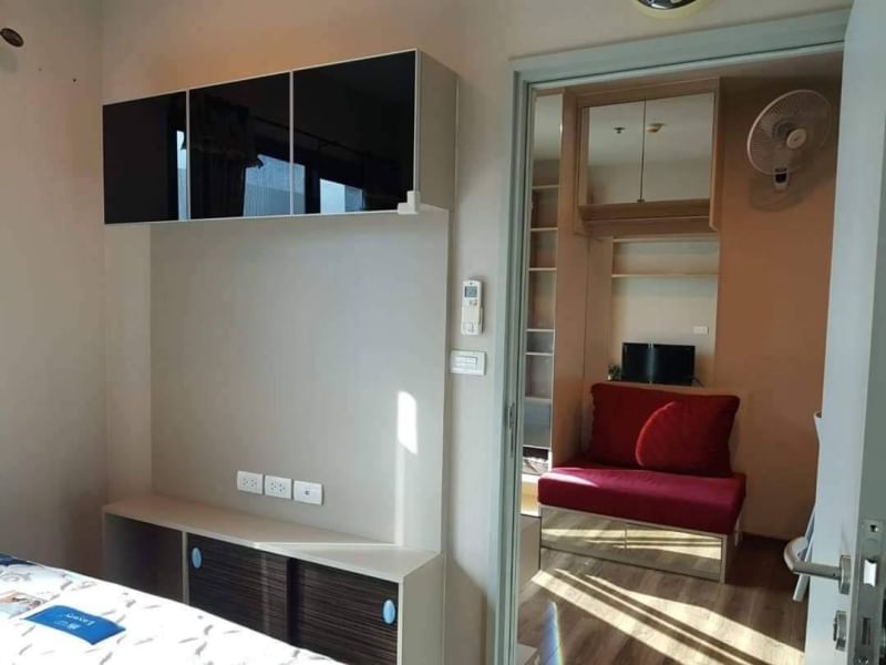 ขายคอนโดสะพานควาย จตุจักร : ขาย ออนิกซ์ พหลโยธิน 1นอน 32ตรม ชั้น10 วิวสระ แถมเฟอร์ฯ เครื่องใช้ไฟฟ้าครบ พร้อมอยู่ คอนโดใกล้ BTS สะพานควาย รพ.เปาโล