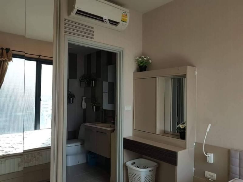 ขายคอนโดสะพานควาย จตุจักร : ขาย ออนิกซ์ พหลโยธิน 1นอน 32ตรม ชั้น10 วิวสระ แถมเฟอร์ฯ เครื่องใช้ไฟฟ้าครบ พร้อมอยู่ คอนโดใกล้ BTS สะพานควาย รพ.เปาโล