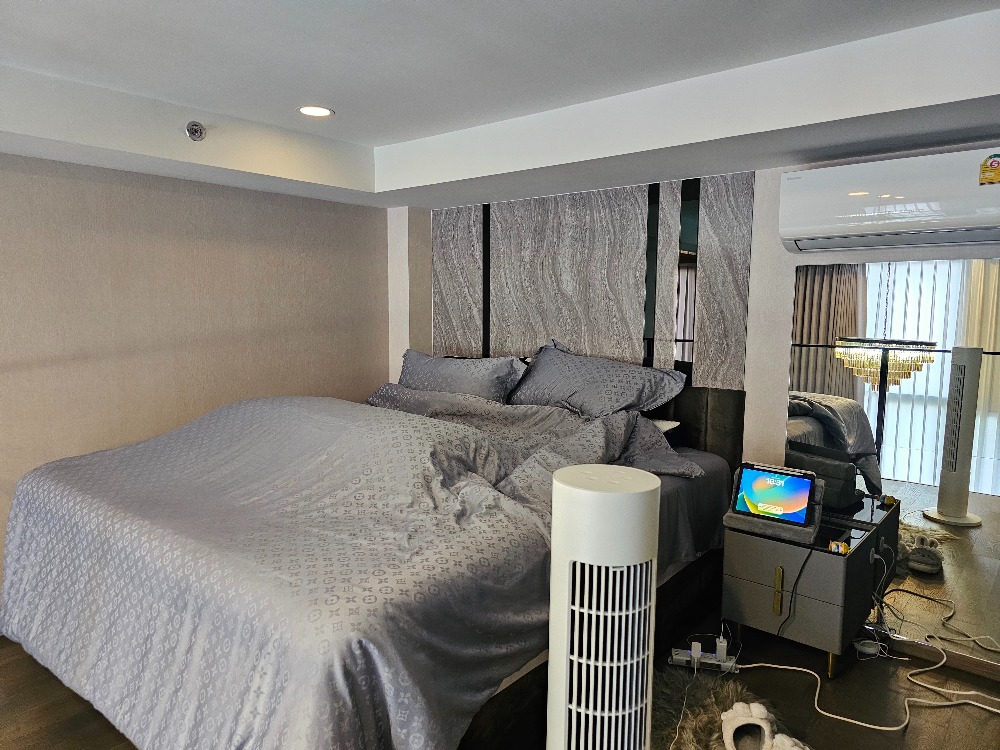 ให้เช่าคอนโดสยาม จุฬา สามย่าน : Park Origin Chula - Samyan【𝐑𝐄𝐍𝐓】🔥ห้องสไตล์ Luxury มาพร้อมกับแชนเดอร์เลียสุดหรู เครื่องใช้ครบ ใกล้MRTสามย่าน 🔥 ติดต่อไลน์ไอดี: @hacondo