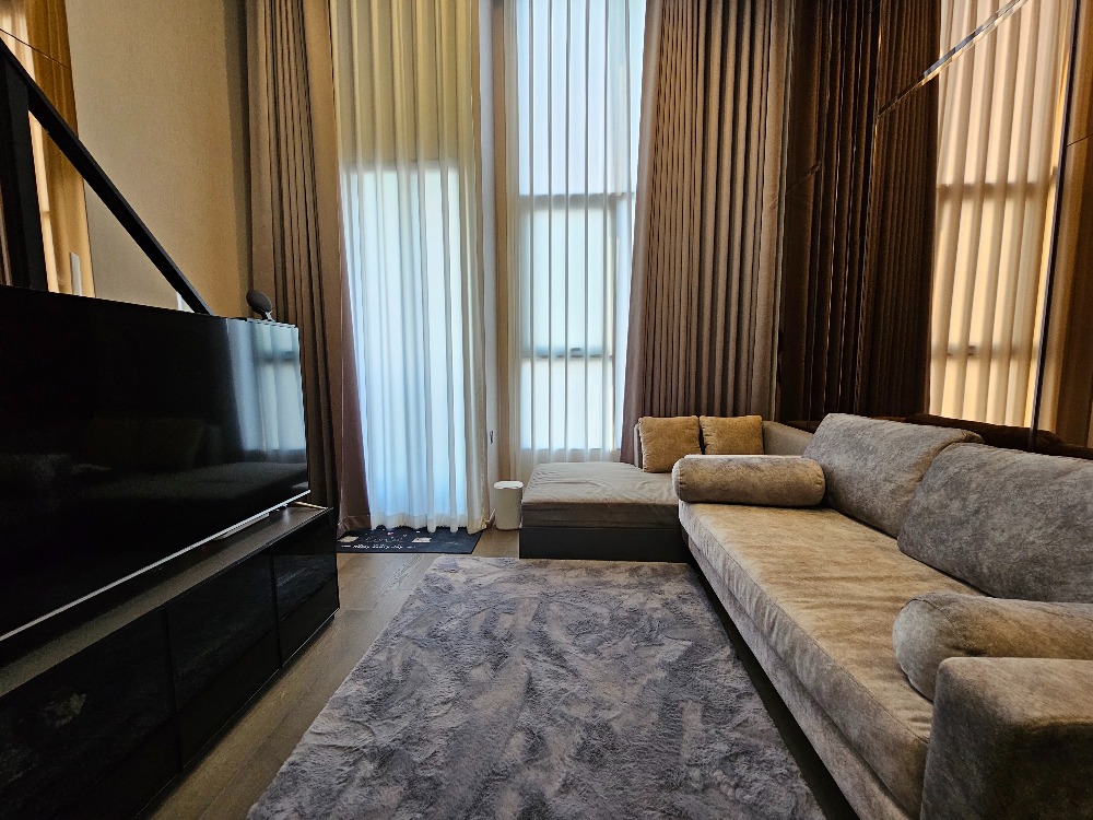 ให้เช่าคอนโดสยาม จุฬา สามย่าน : Park Origin Chula - Samyan【𝐑𝐄𝐍𝐓】🔥ห้องสไตล์ Luxury มาพร้อมกับแชนเดอร์เลียสุดหรู เครื่องใช้ครบ ใกล้MRTสามย่าน 🔥 ติดต่อไลน์ไอดี: @hacondo