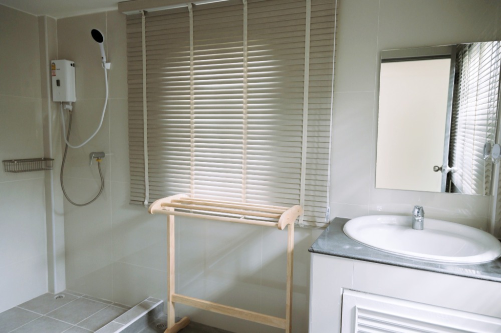 For SaleHousePak Chong KhaoYai : Chalet Prima vacation home, Pak Chong, Khao Yai, 253 sqw., 4 bedrooms, 4 bathrooms, quiet, excellent atmosphere, fully decorated.